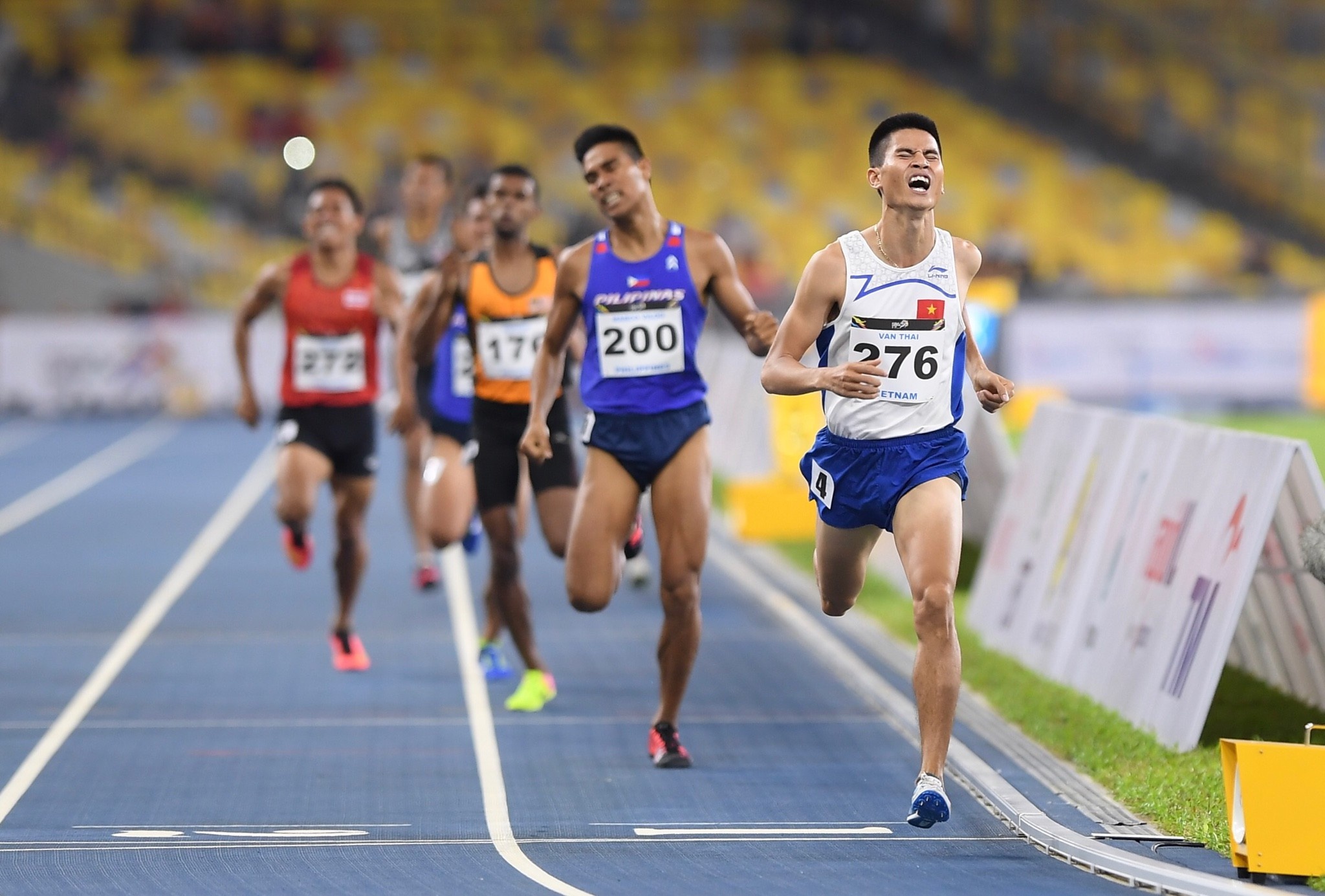 Dương Văn Thái điền kinh khổ luyện ảnh 1 Duong Van Thai dien kinh kho luyen anh 1