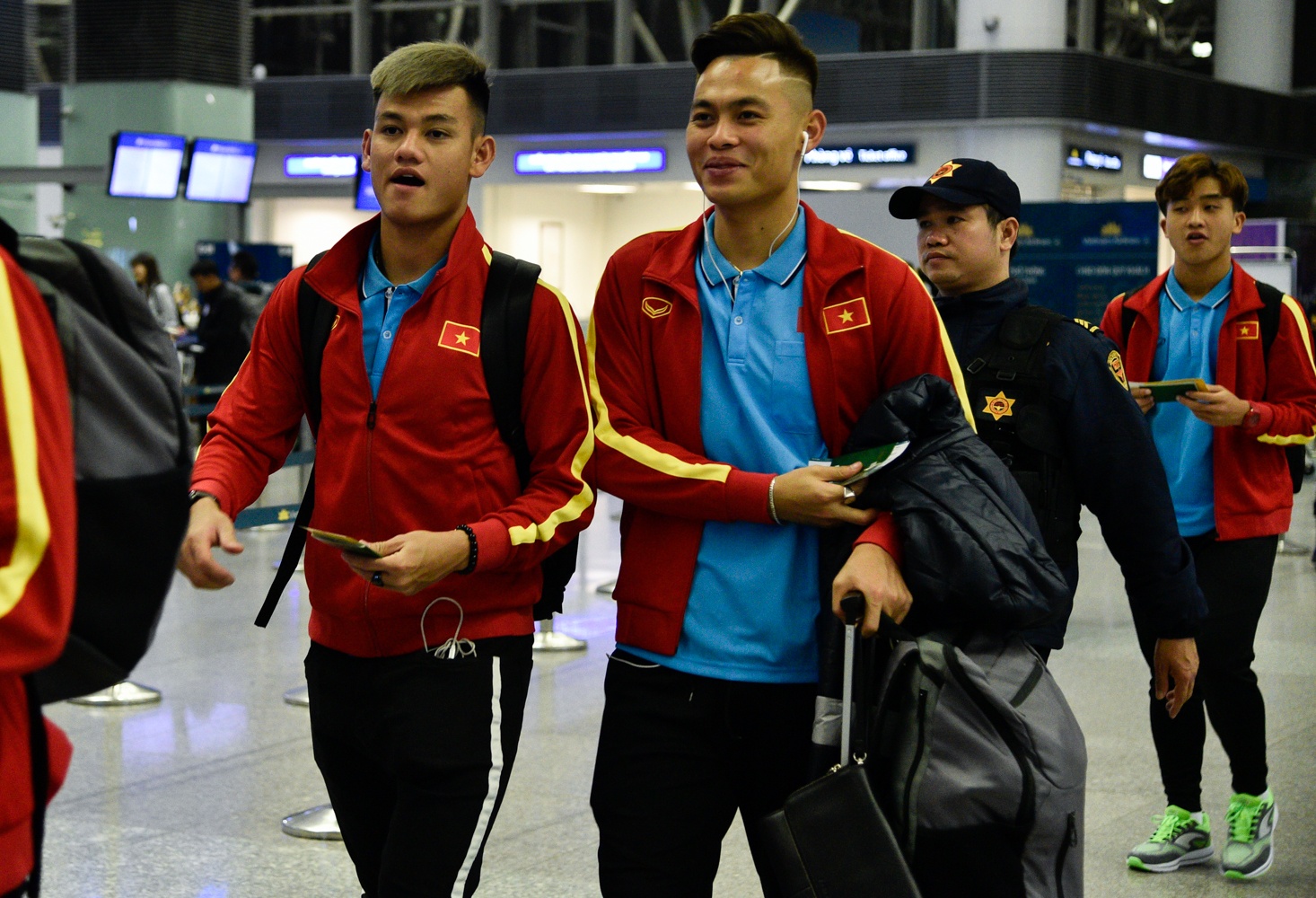 U23 Viet Nam len duong sang Han Quoc anh 9