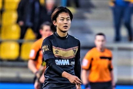 Sao tre Han Quoc ra san tai Bi sau 4 thang gia nhap hinh anh