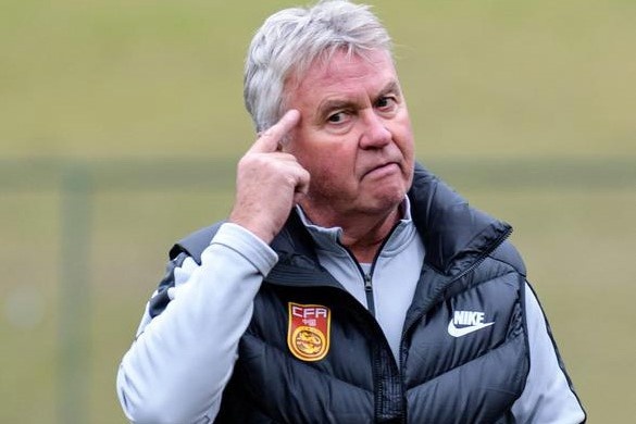 HLV Hiddink van con rang buoc voi bong da Trung Quoc hinh anh