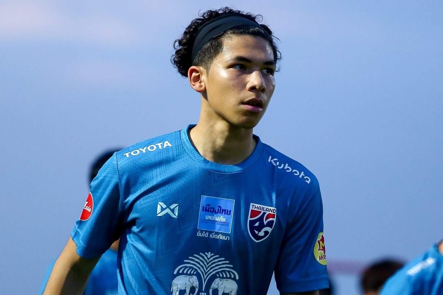 Tien ve Fulham: 'Ngon ngu khong phai la rao can tai U23 Thai Lan' hinh anh