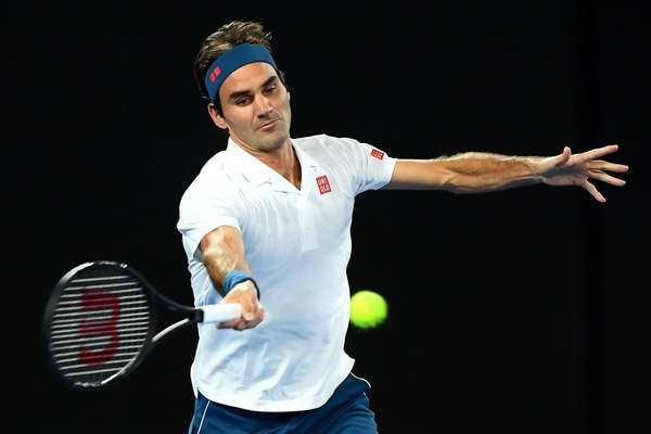 Federer chung nhanh voi Djokovic tai Australian Open 2020 hinh anh