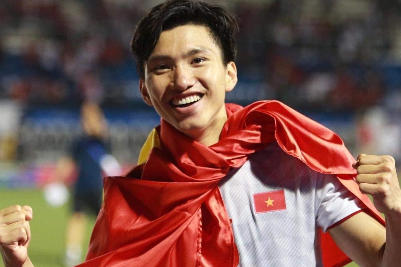 Quang Hai, Van Hau vao top 5 Qua bong vang Viet Nam 2019 hinh anh