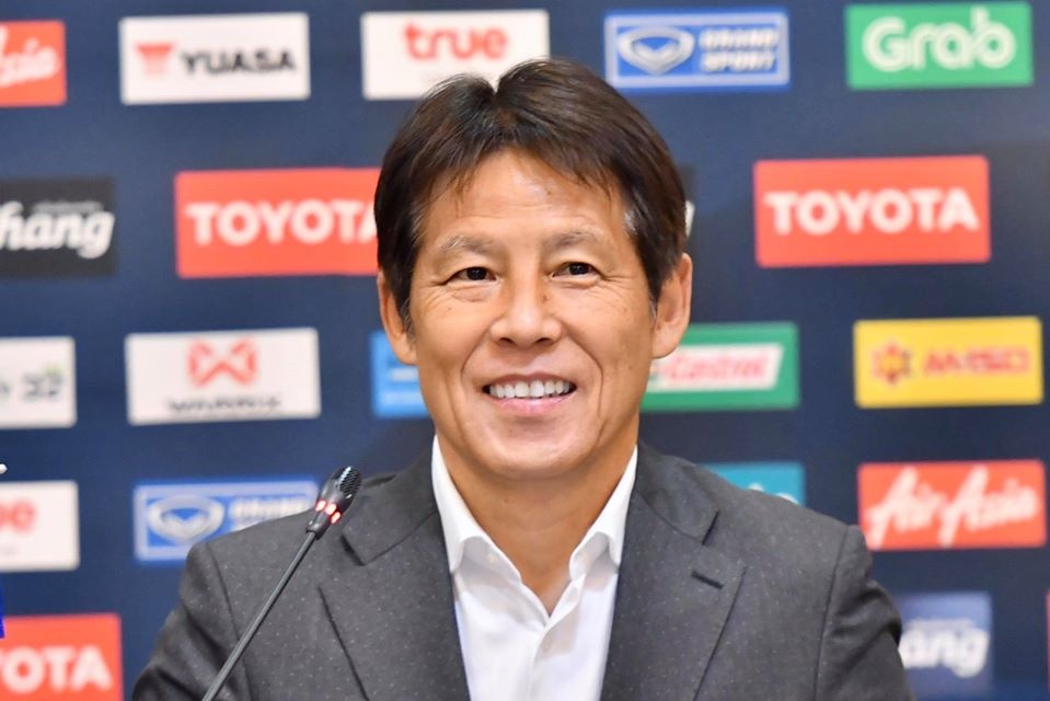 HLV Nishino chi ra diem yeu cua bong da Thai Lan hinh anh