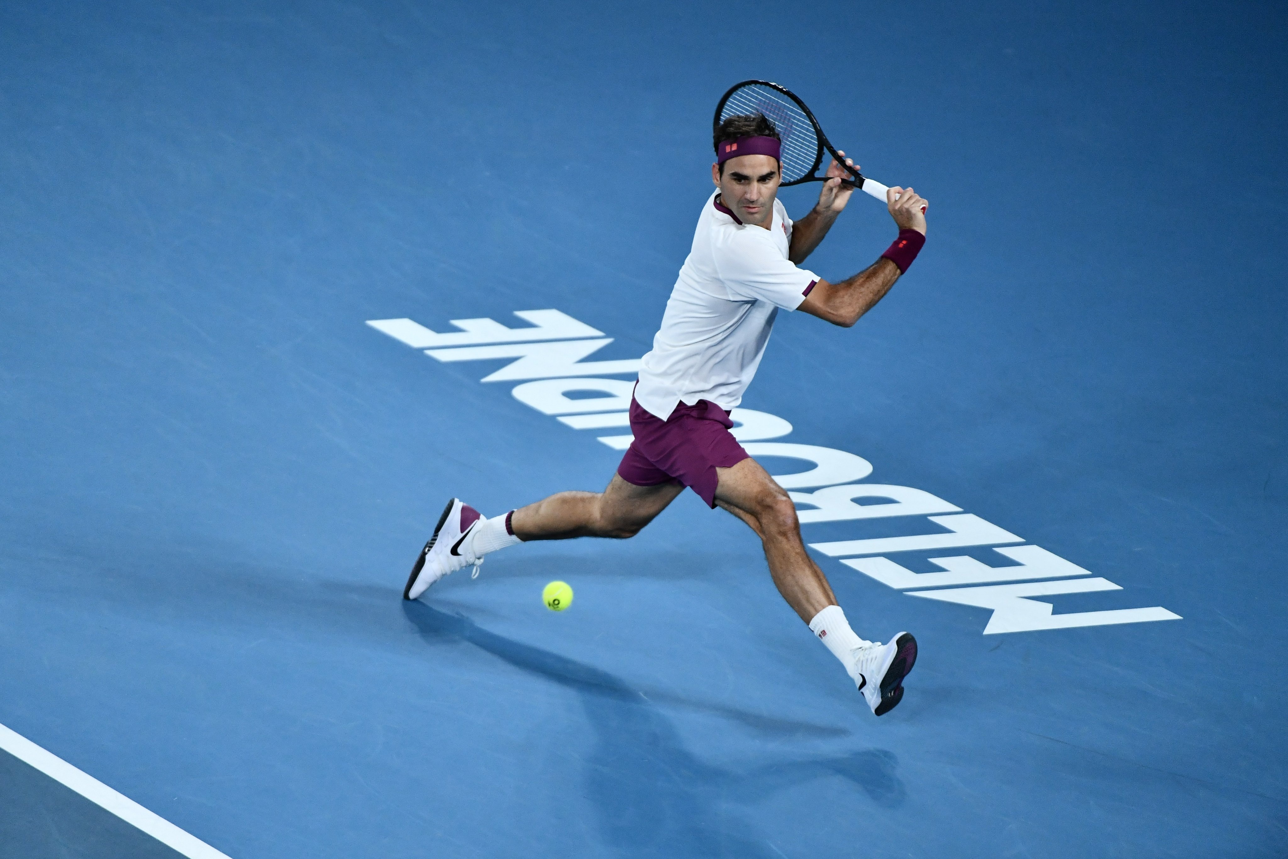 Federer vs Fucsovics anh 1