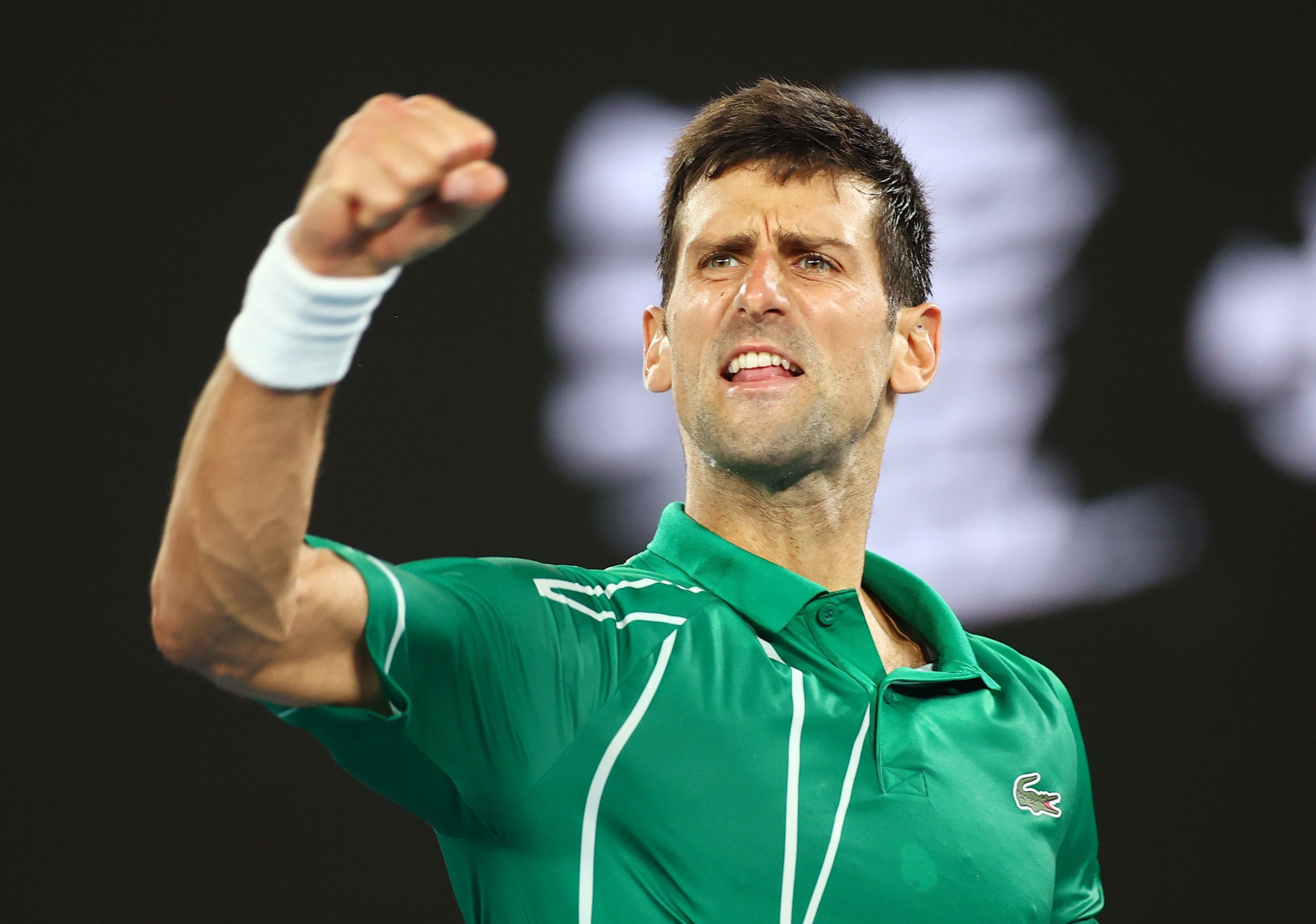 Djokovic vao chung ket Australian Open sau khi thang Federer 3-0 hinh anh