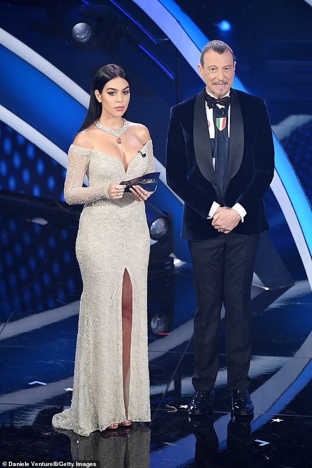 bạn gái Ronaldo quyến rũ ảnh 9 ban gai Ronaldo quyen ru anh 9