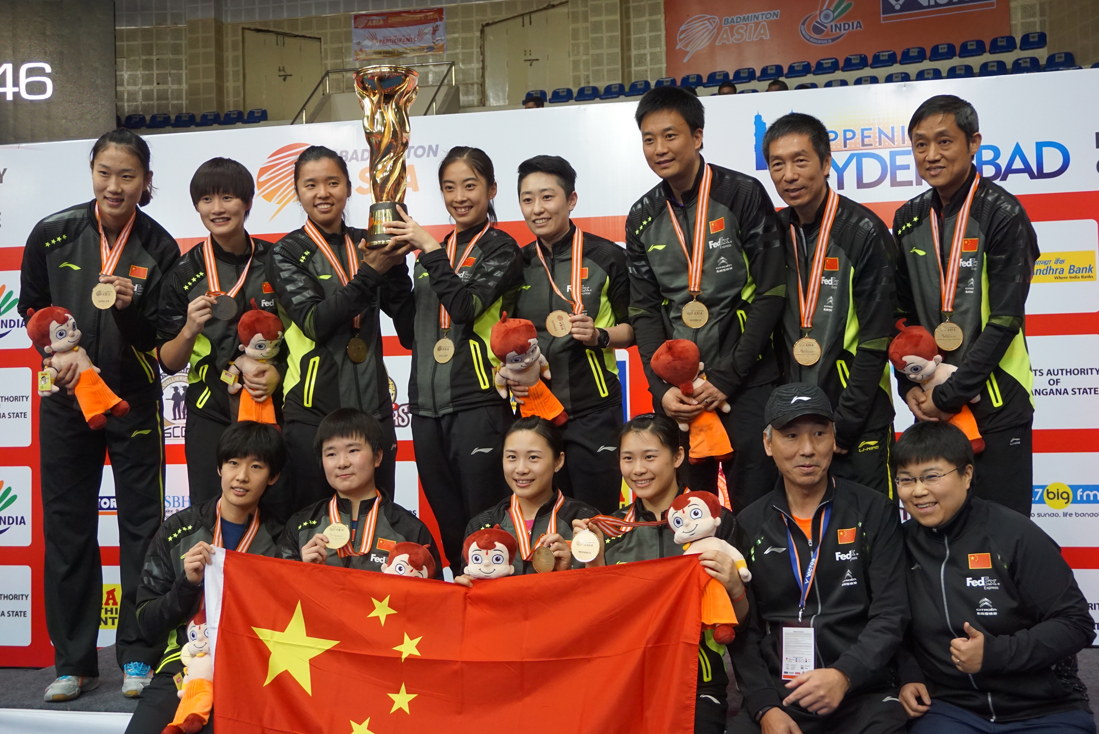 Cau long Trung Quoc virus corona anh 1