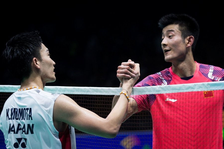 co the khong bat tay doi thu anh 1