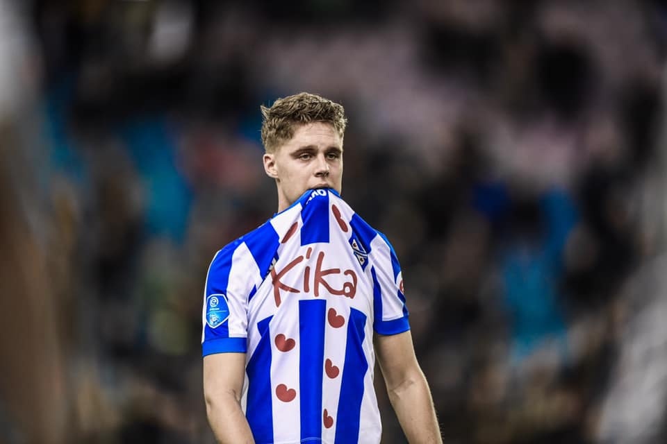 Van Hau Heerenveen anh 1