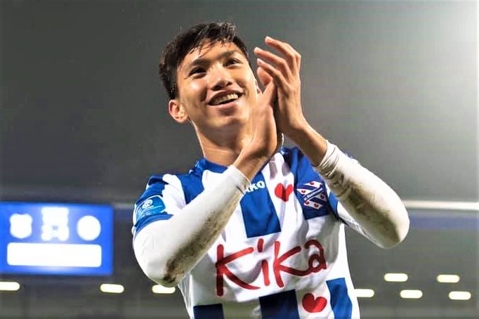 Van Hau ghi dau giay giup Jong Heerenveen thang Venlo hinh anh