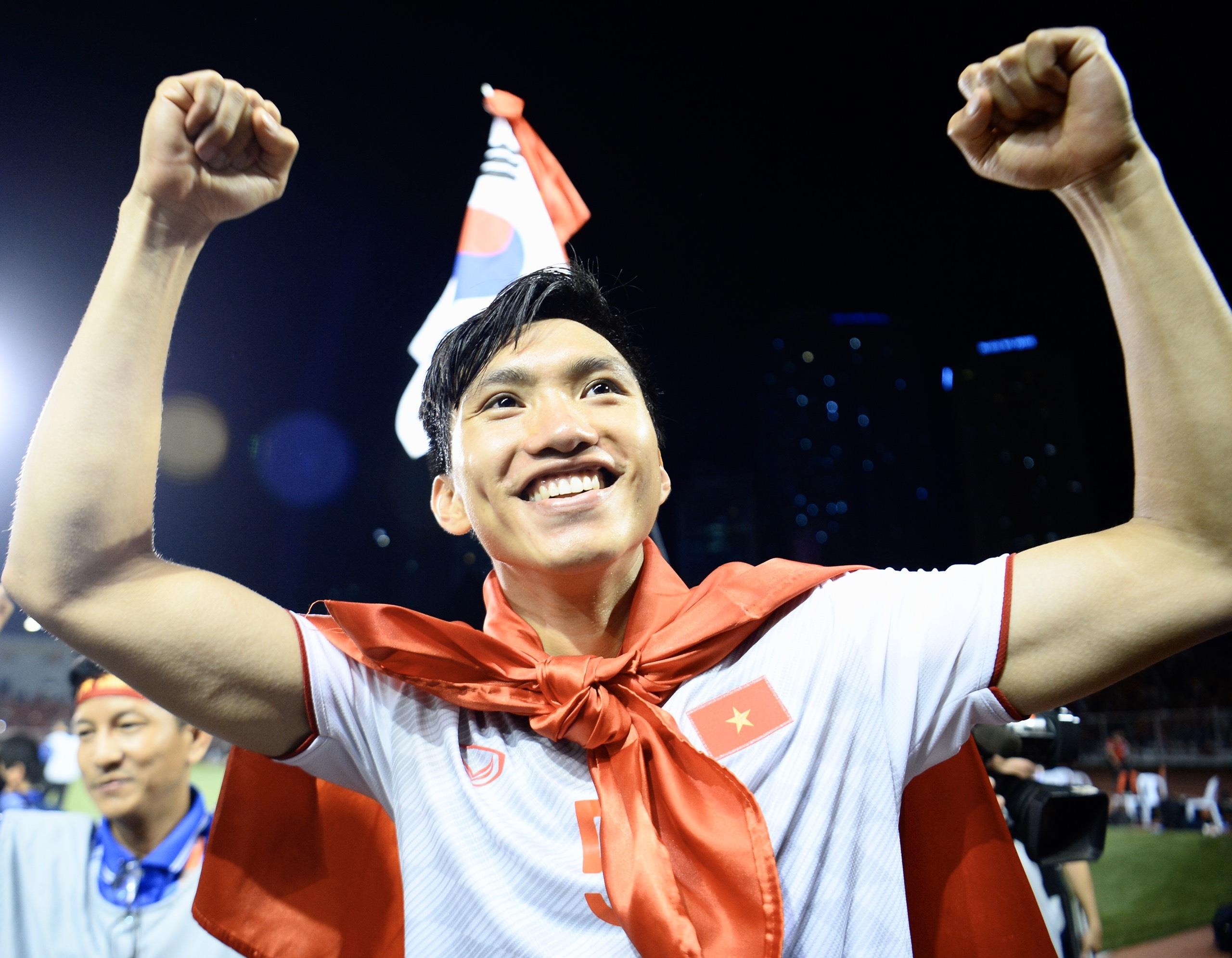 Tuyen Viet Nam tiep tuc dan dau khu vuc tren bang xep hang FIFA hinh anh