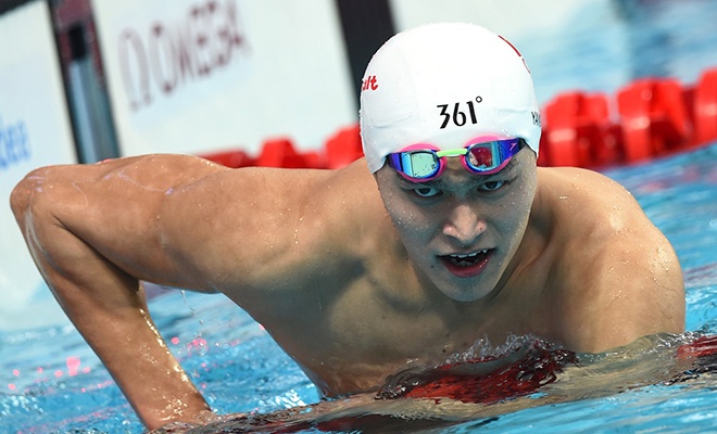 Sun Yang cam 8 nam anh 7