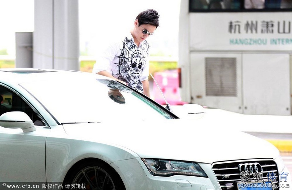 Sun Yang cam 8 nam anh 6