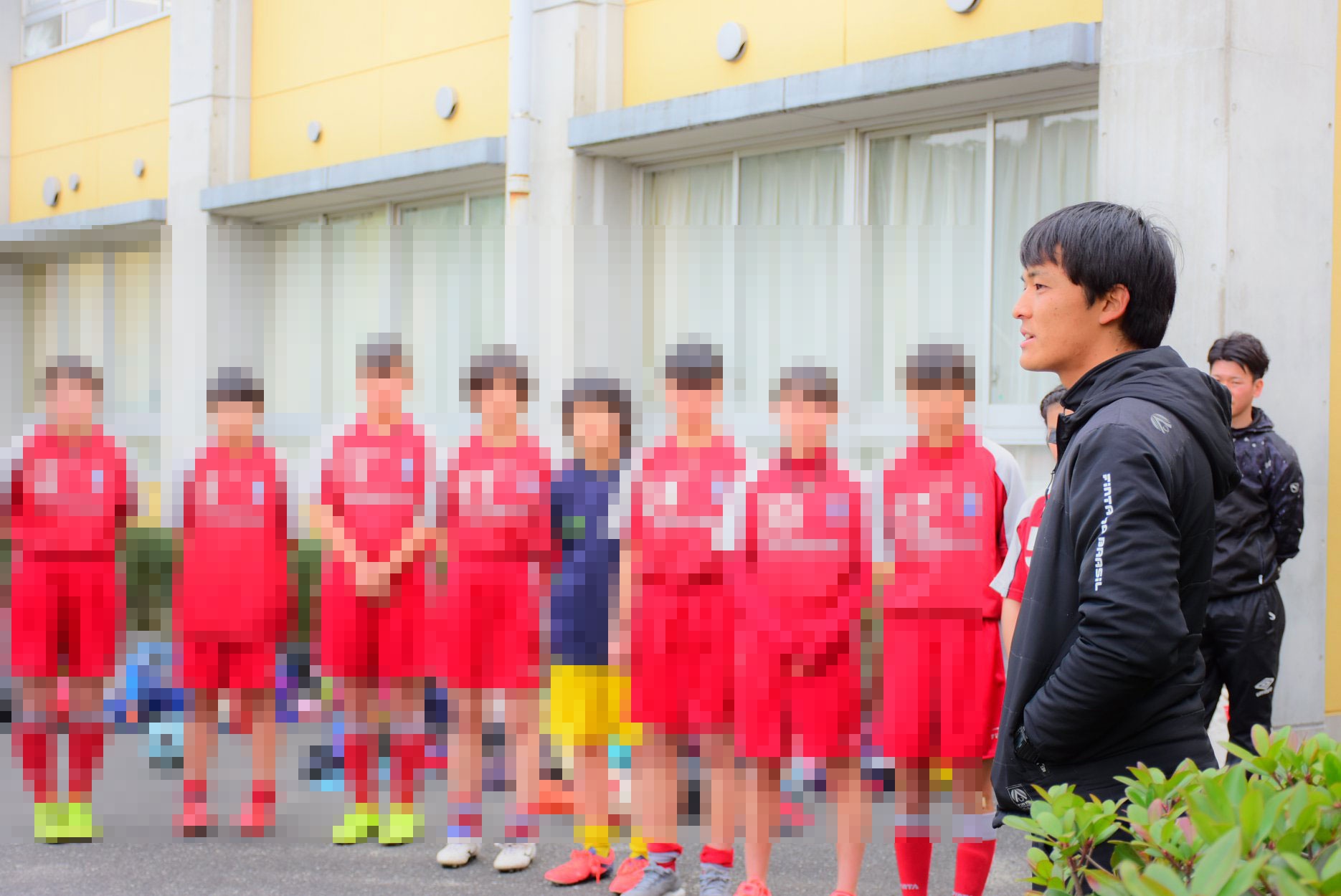 HLV Nhat Ban quay len nu sinh anh 1