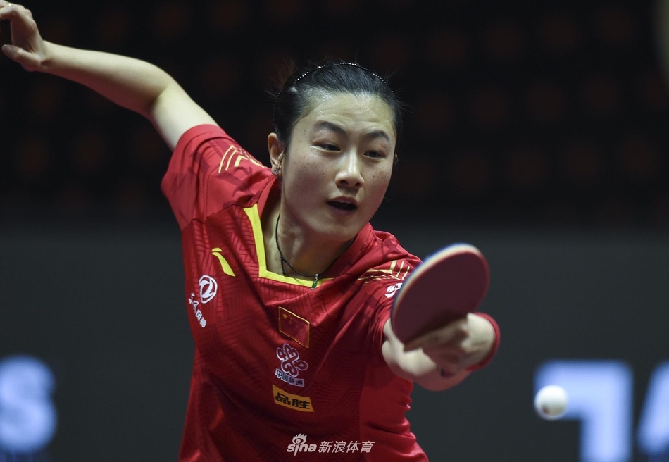 Ding Ning bi chi trich anh 1