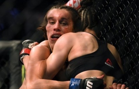 Nu vo si UFC bi cam thi dau 2 thang hinh anh