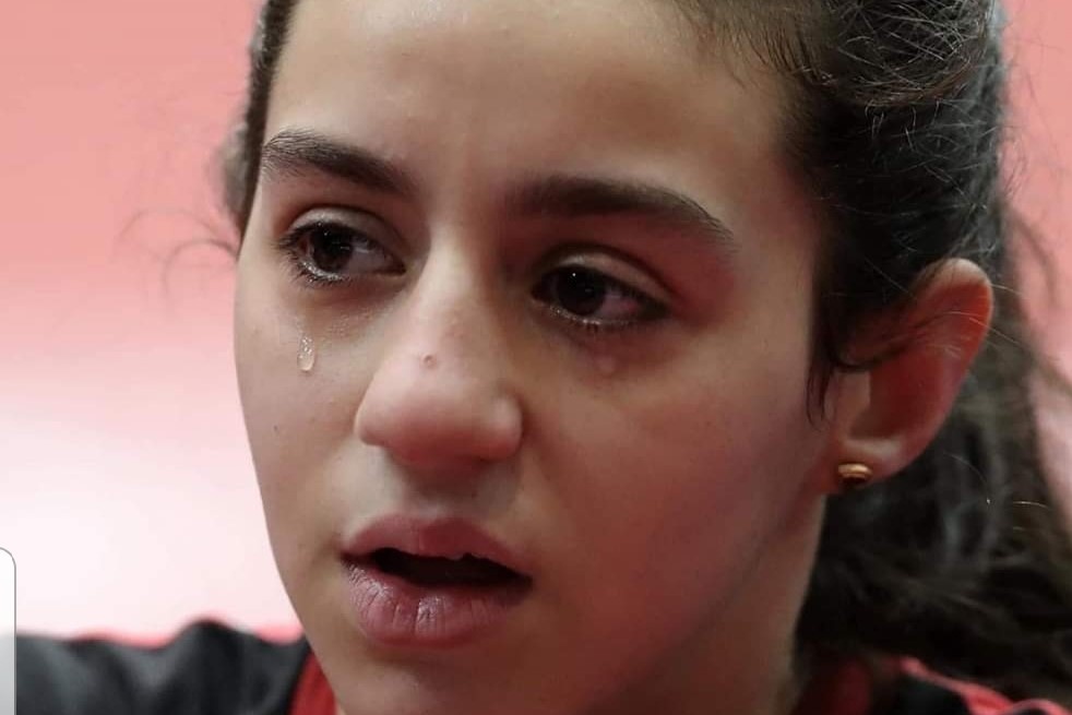 Zaza - co be 11 tuoi vuot qua bom dan de toi Olympic Tokyo hinh anh