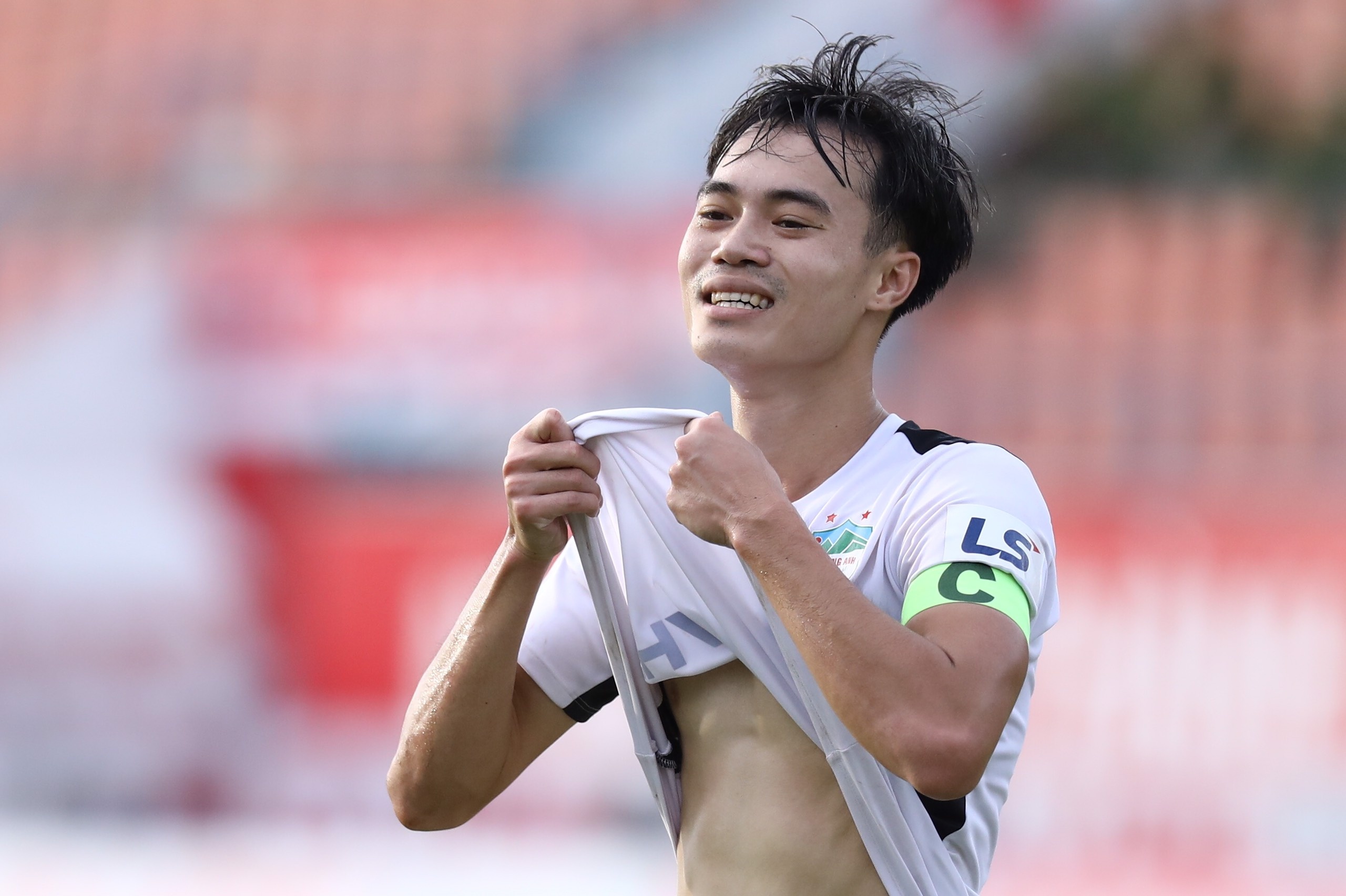 HAGL vs Hai Phong anh 1