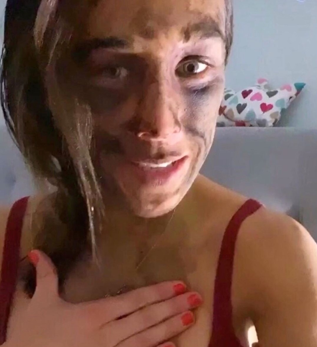 khuon mat bien dang cua Jedrzejczyk anh 1