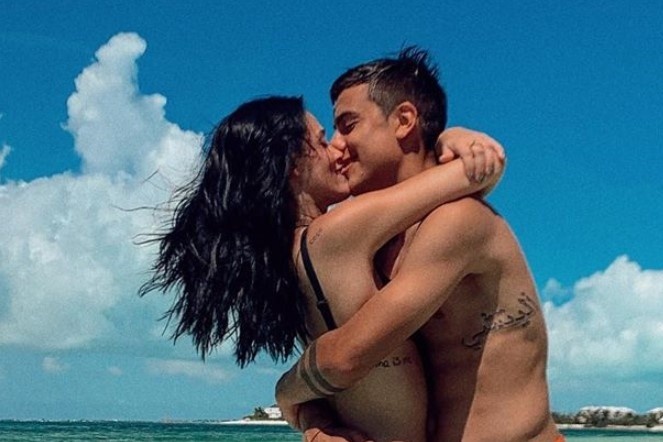 ban gai Dybala anh 8