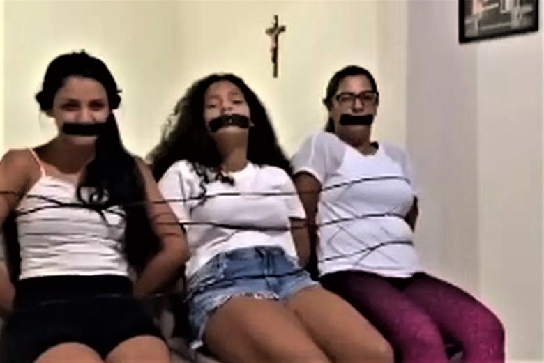 Cau thu hung bao du luan sau tro nghich dai hinh anh