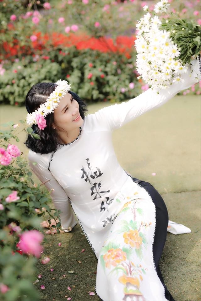 nhan sắc phụ công Kim Huệ ảnh 8 nhan sac phu cong Kim Hue anh 8