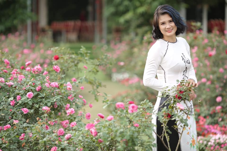 nhan sac phu cong Kim Hue anh 2