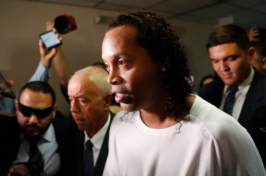 'Ronaldinho khong on chut nao' hinh anh