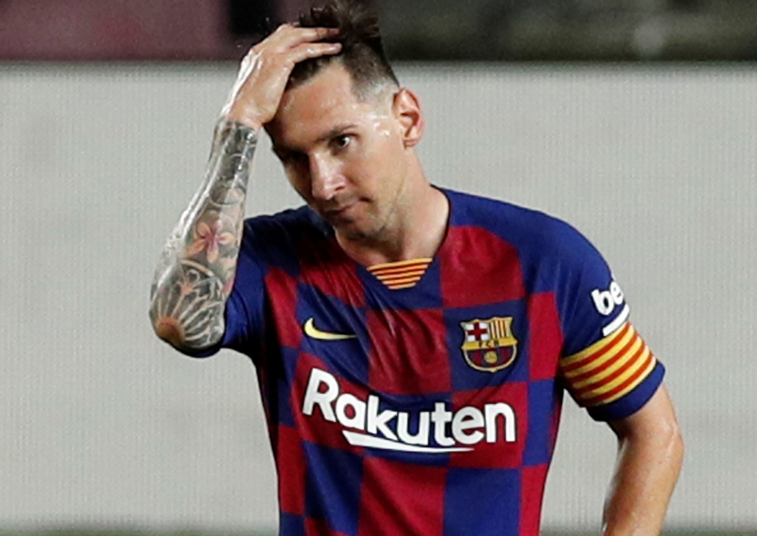 Barca dang chuc vo dich cho Real sau tran hoa thu 2 lien tiep hinh anh