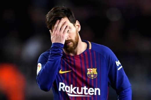 Barcelona nhan an phat tu UEFA hinh anh