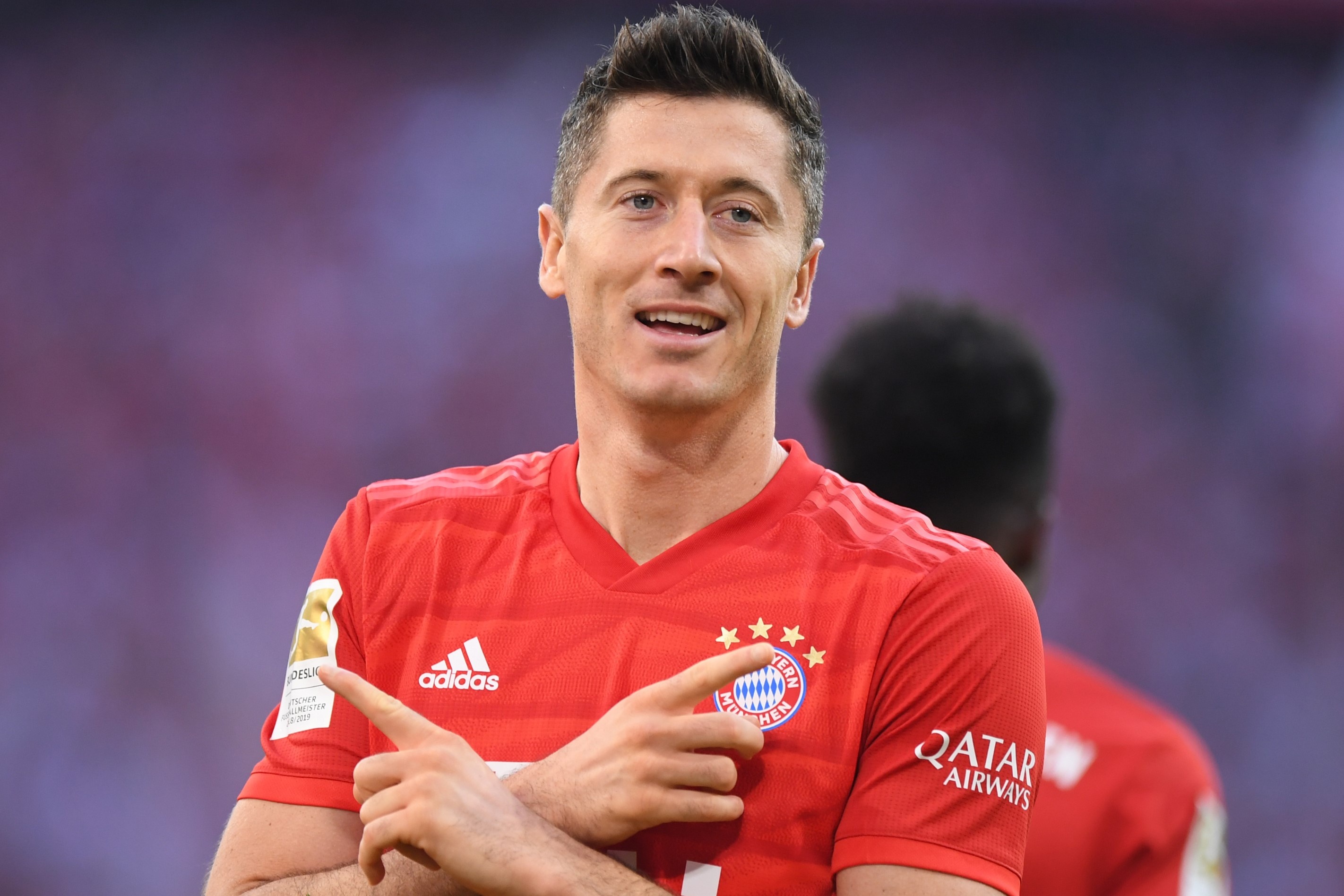 Chinh phu Duc co the cho Bundesliga tro lai vao giua thang 5 hinh anh