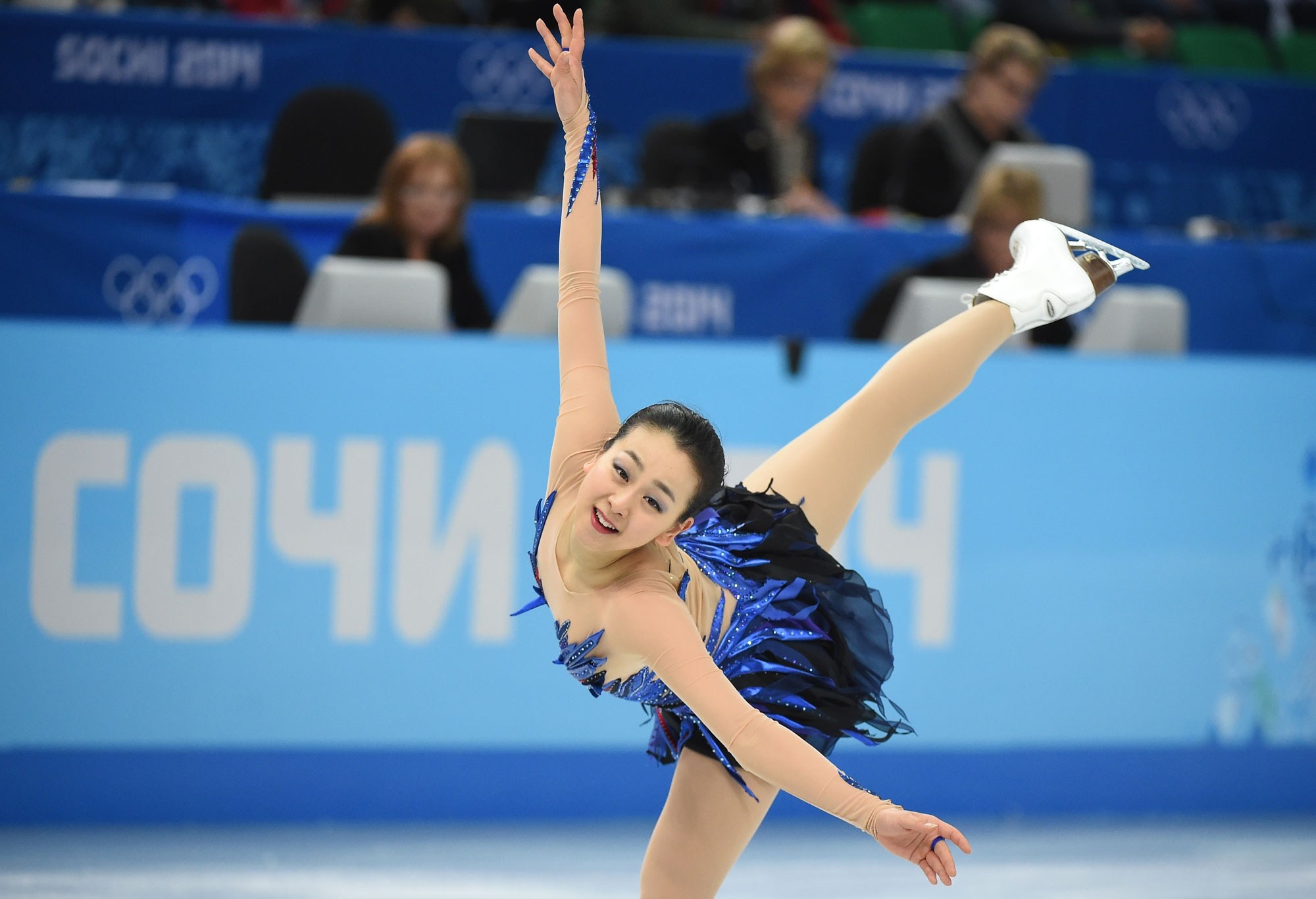 nu hoang truot bang nghe thuat anh 1