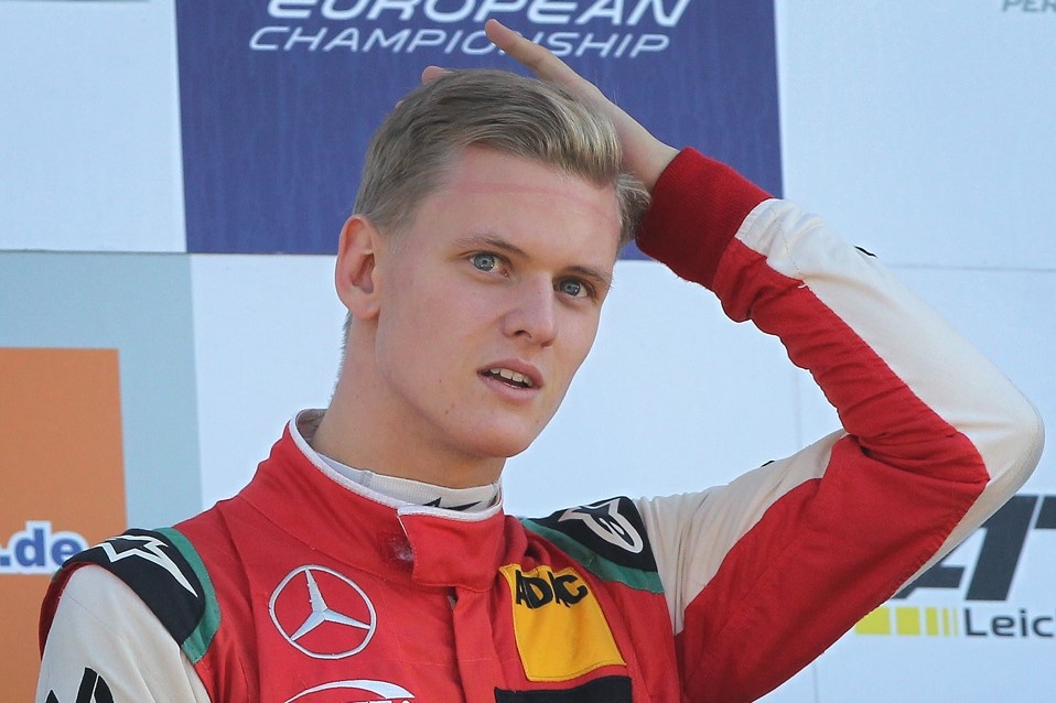 Con trai Schumacher co the the cho Vettel tai Ferrari hinh anh