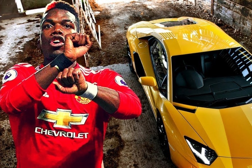 Paul Pogba lai sieu xe toi buoi tap dau tien cua Man United hinh anh