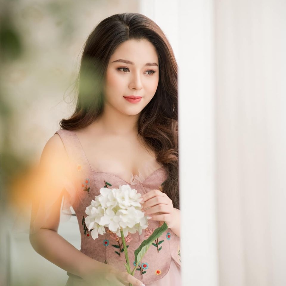 Nhan sac MC Dieu Linh anh 2