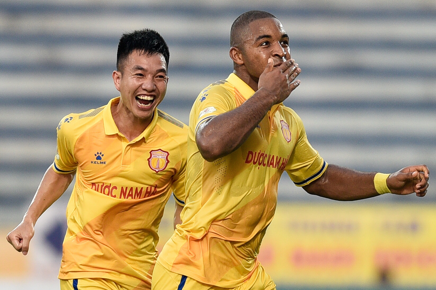 truc tiep Nam Dinh vs Viettel anh 1