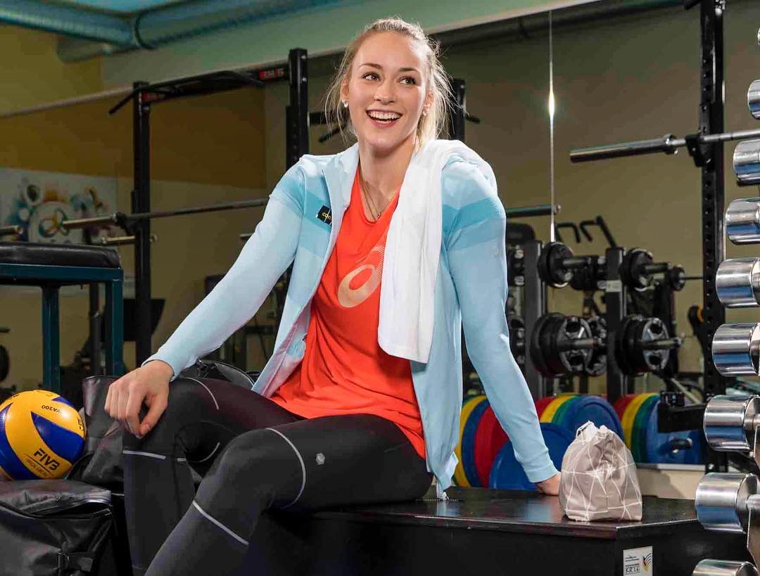 hoa khoi bong chuyen Lippmann anh 7