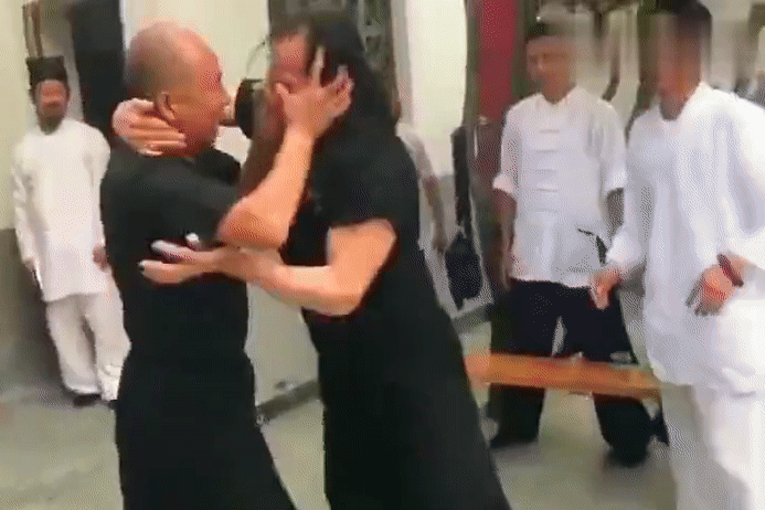 Vo su tung chieu moc mat nhung van bai tran hinh anh