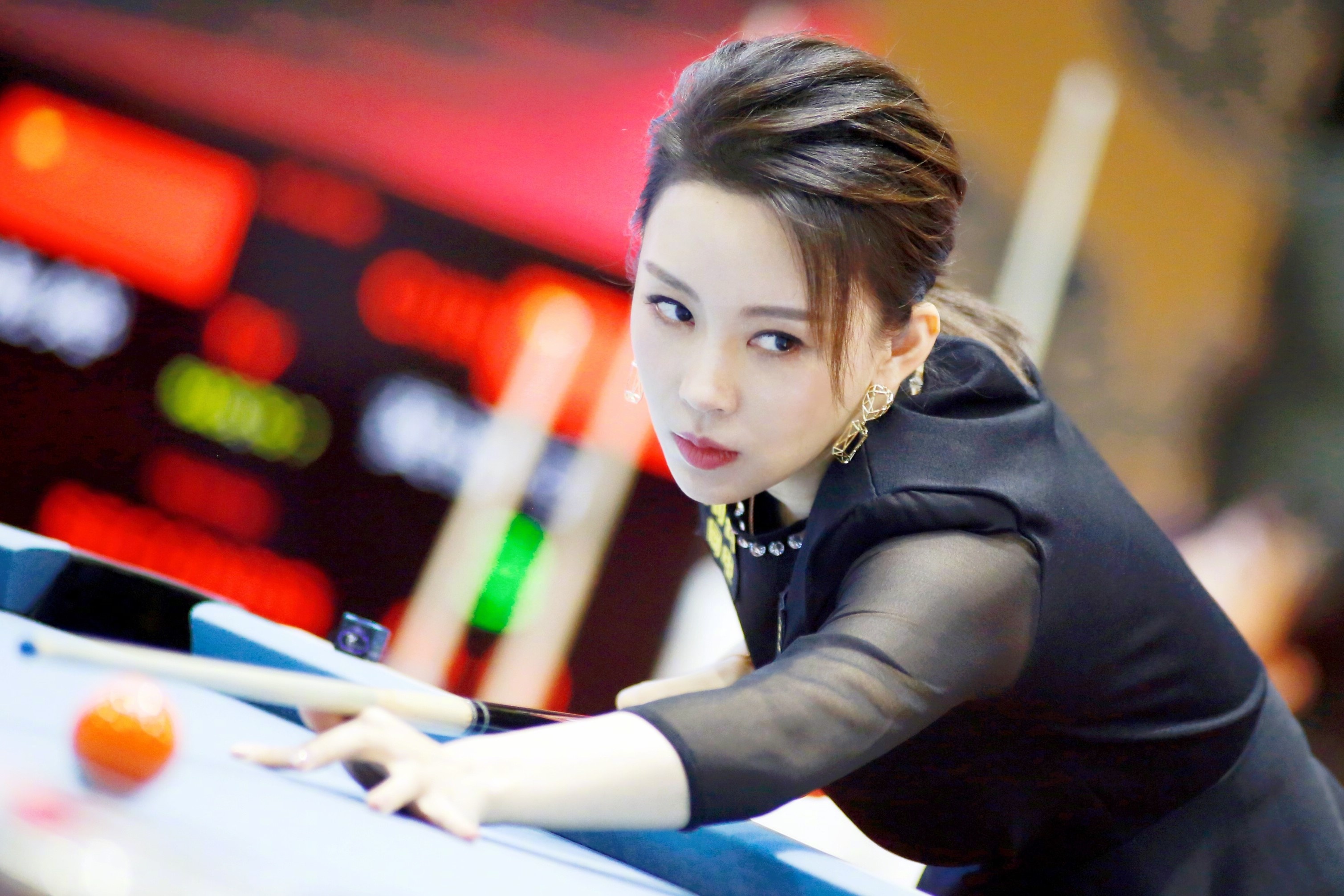 Ve dep cua nu hoang billiards Trung Quoc hinh anh