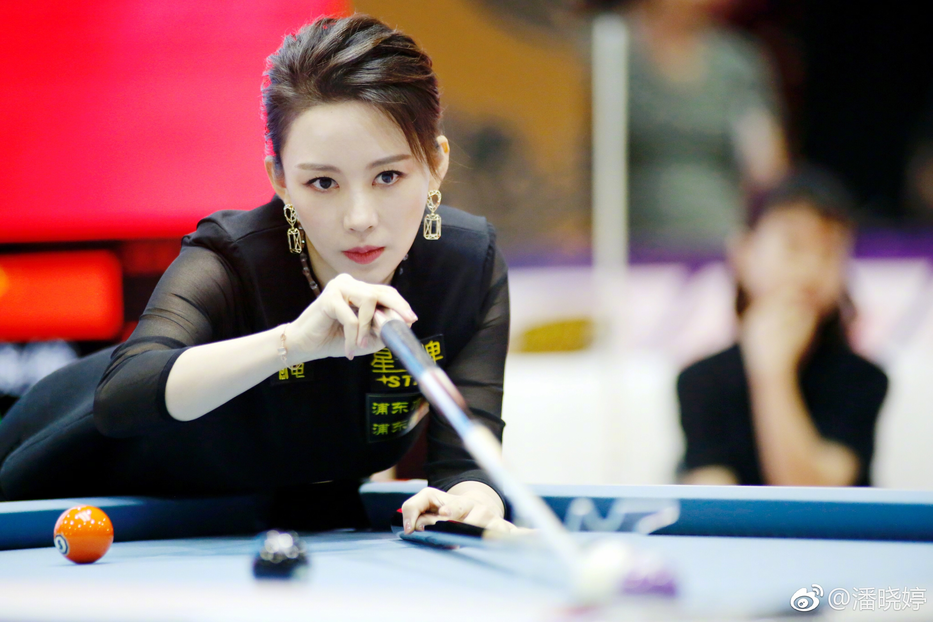nu hoang billiards anh 4