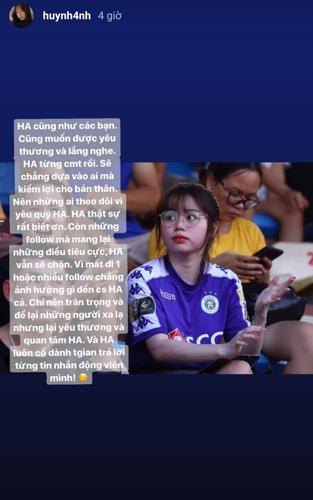 Ban gai Quang Hai len tieng anh 1