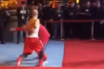 Vo si MMA nghiep du chap mot tay van thang bac thay Vinh Xuan hinh anh