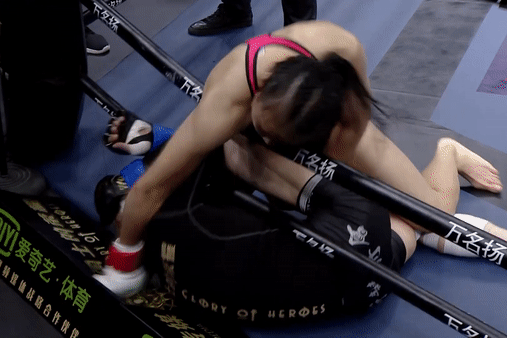 Nu vo si tung gan 40 cu dam lien tiep knock-out doi thu hinh anh