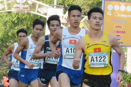 Giai vo dich quoc gia marathon va cu ly dai lan dau to chuc tren dao hinh anh