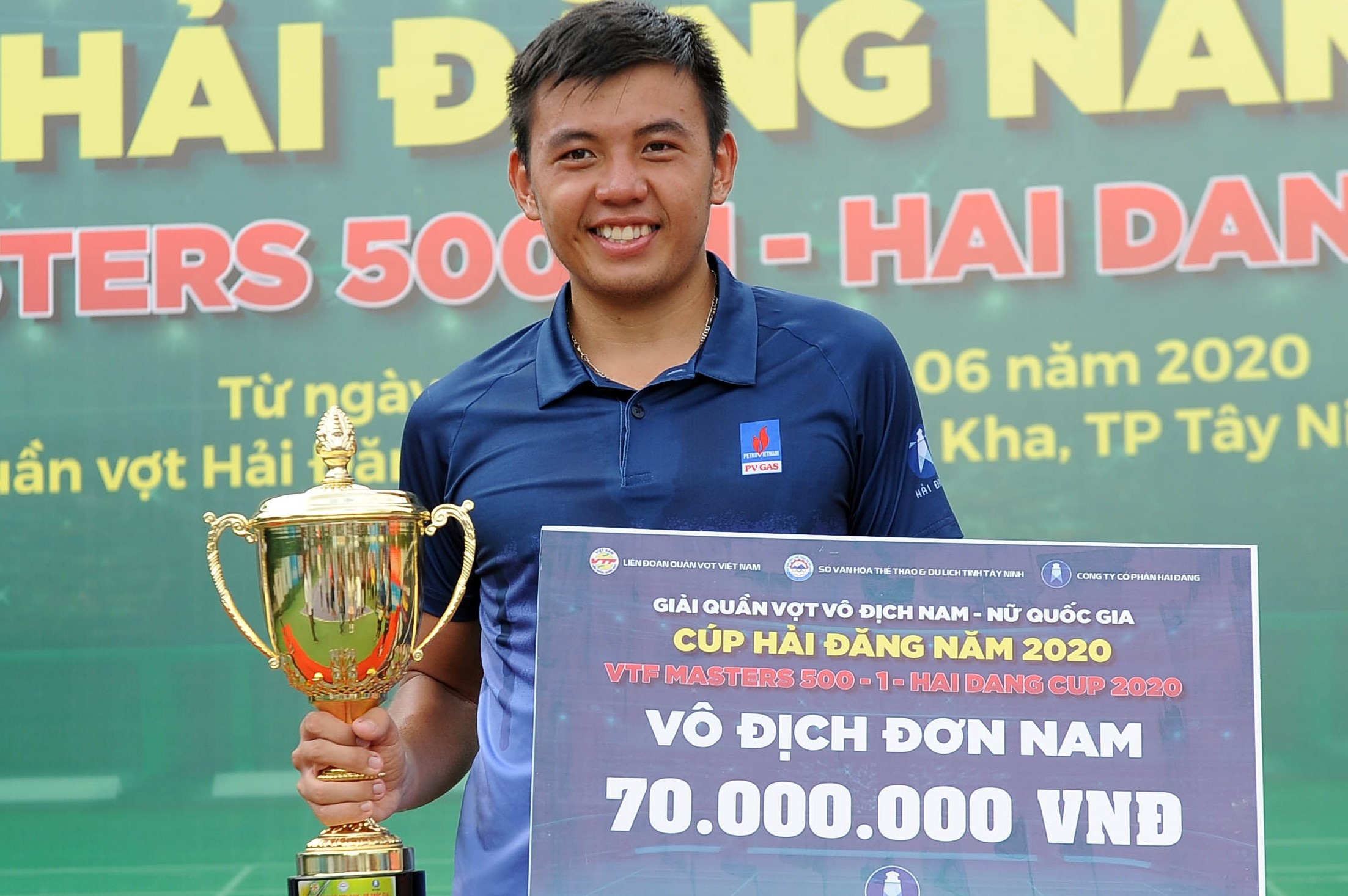 Ly Hoang Nam vo dich giai VTF Masters 500 hinh anh