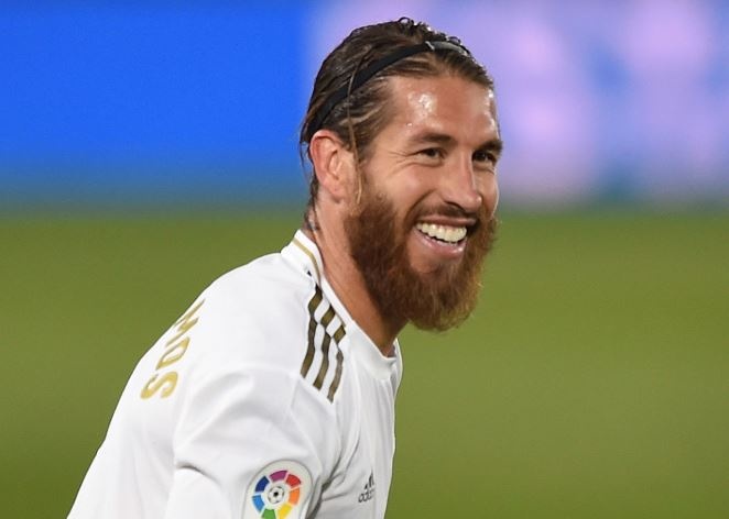 Ramos lap cong giup Real Madrid chiem ngoi dau cua Barca hinh anh