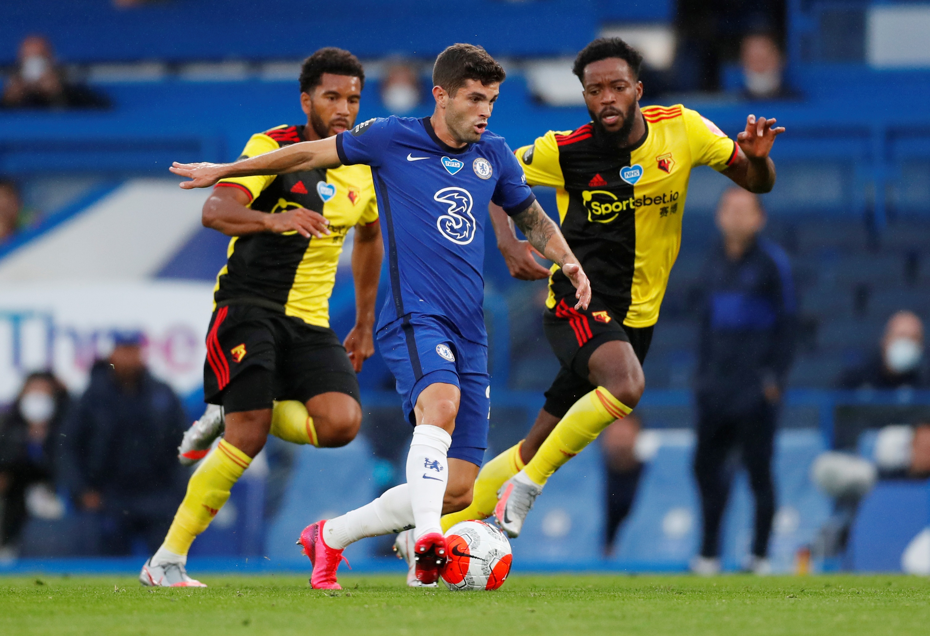 Chelsea vuot Man United anh 1