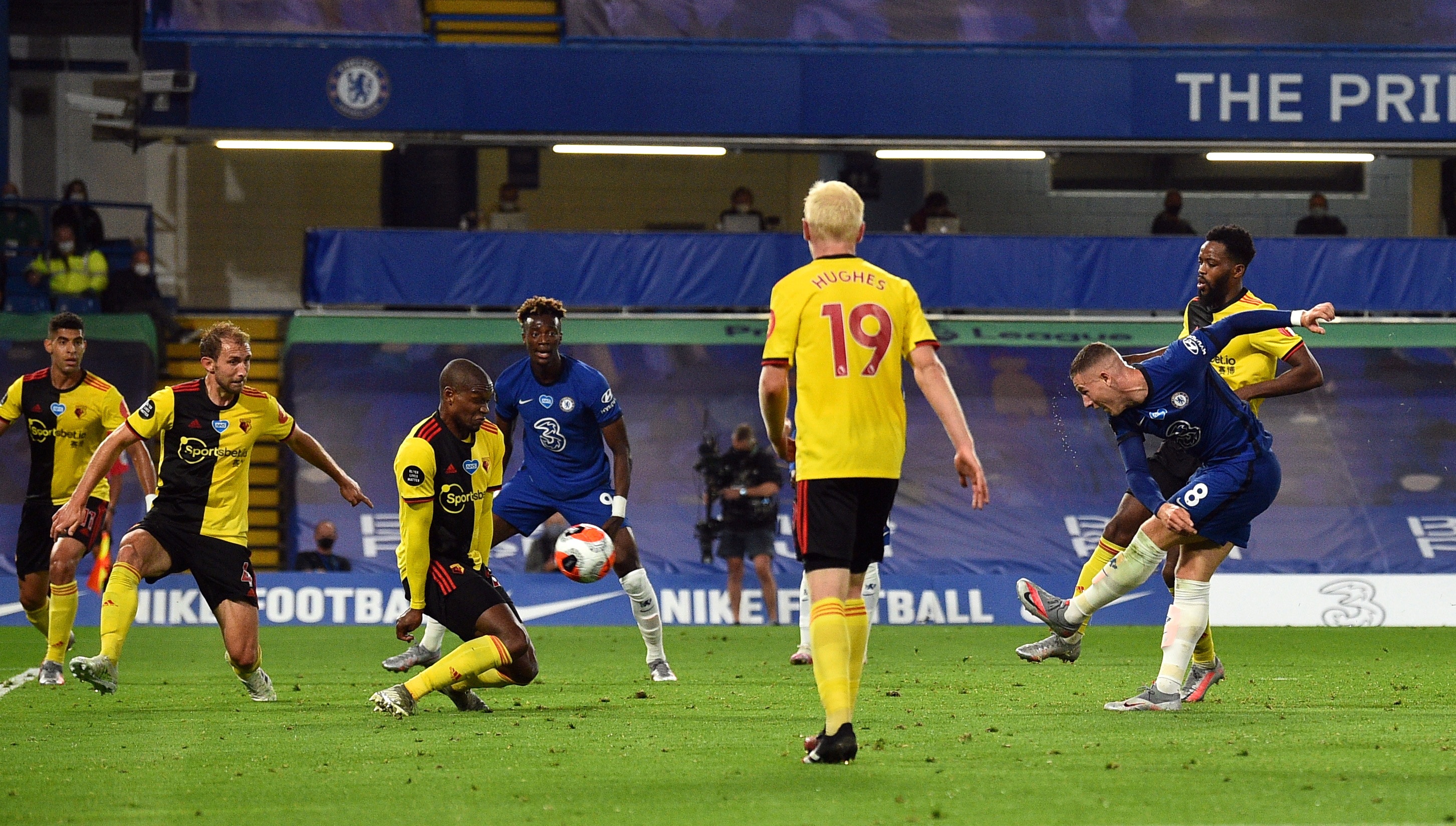 Chelsea vuot Man United anh 6