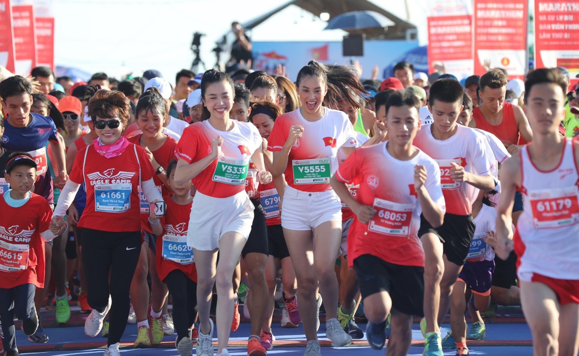 Tieu Vy marathon quoc gia anh 1